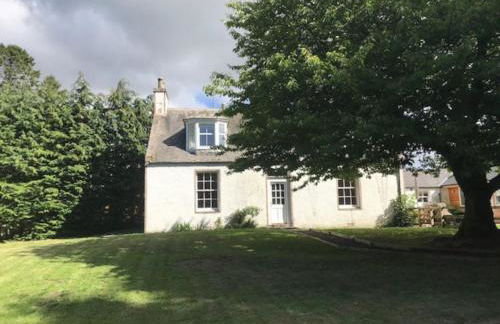 Traditional Family Home in Royal Deeside - Photo 1