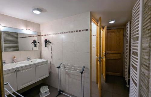 Chalet familial spacieux avec spa, sauna et salle de jeux - FR-1-589-750 - Foto 21