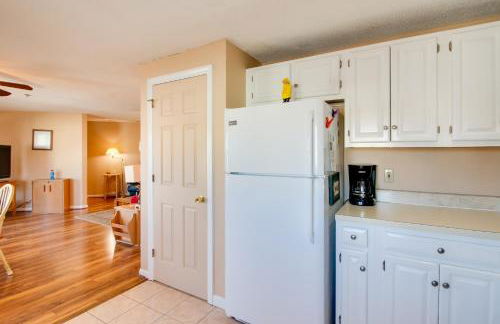 Beachfront Old Orchard Beach Condo with Balcony - Foto 11