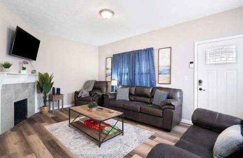 Large Remodeled 4 Bedroom Only 7 Minutes to Downtown - Foto 7