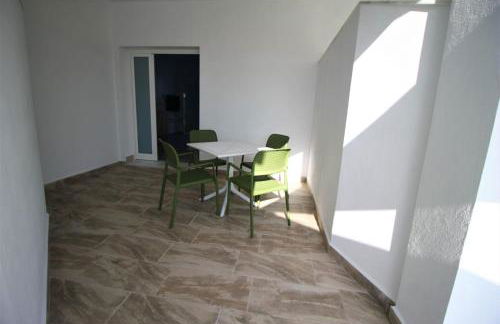 Ishel Trafalgar - Foto 22