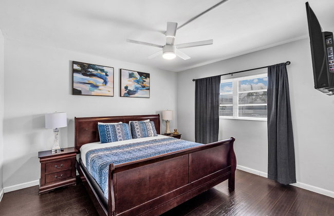 Bayview Regency Apartments By Lowkl - Photo 55