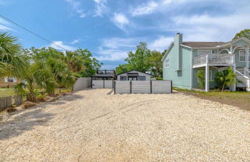 Bayview Cottage - Sun deck, pool, and more! - Foto 48