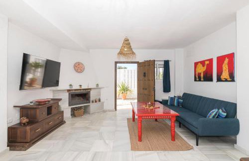 Preciosa Casa con Jardin y Piscina Privada en el Puerto de santaMaria - Photo 37