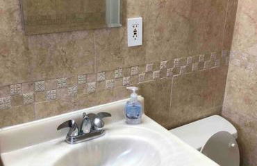 Private 2-bedroom house, free parking, 15-min walk to direct NYC Manhattan train, MetLife Stadium FIFA World Cup 30 minutes away - Foto 7