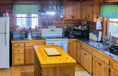 Private Dock and Game Room! Lake Hartwell Retreat - Foto 11