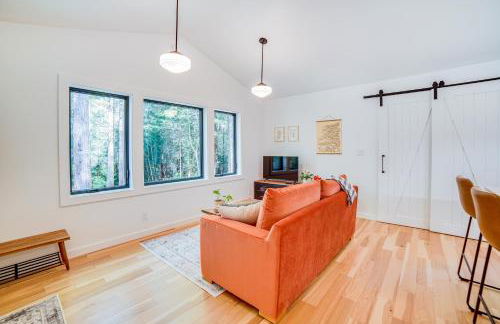 Peaceful Mendocino Cottage Surrounded By Redwoods - Photo 4