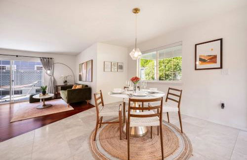 Kirkland Elegant 4B 2 5B Family Retreat with Designer Decor - Photo 50