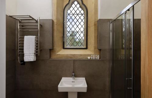 The Old Mission Church - Photo 22