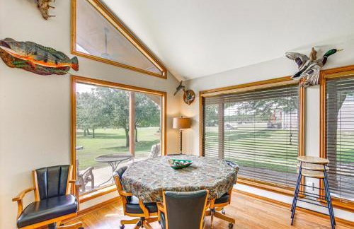 Rhodes Retreat with Dock on Cedar Creek Lake! - Foto 6