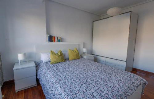 Sopelana pueblo muy cerca de la playa ideal para surfistas y familias. - Photo 10