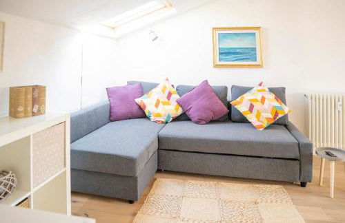 049 - Attico ELEGANTE, 10 minuti a piedi da MARE e SPIAGGIA - POSTO AUTO PRIVATO GRATIS - Foto 14