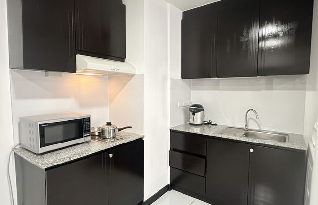 J - Town Serviced Apartments - Photo 17