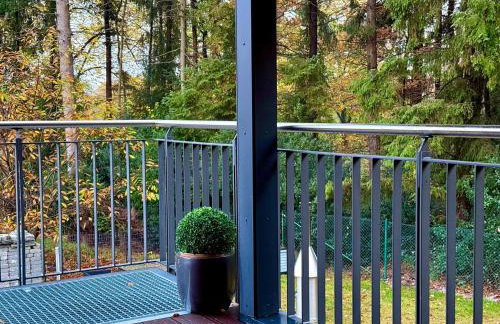 Modernes Ferienhaus am See mit Garten - Photo 41