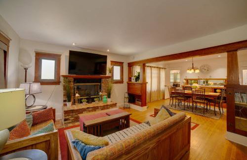 Home 1/2 Mi to Dtwn Riverside: Families Welcome! - Foto 1