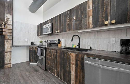 Central Downtown Apt Sleeps 8 & Enjoy Gaslamp - Foto 7