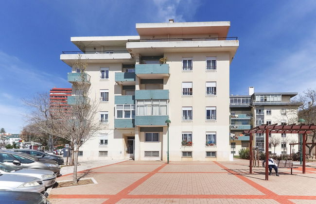 Oeiras Balcony by Homing - Photo 29