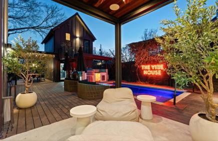 New 6 BR, 4.5B, Pool, Hot Tub, Cold Plunges, Outdoor Sauna, Bar, 9 TVs - Foto 66