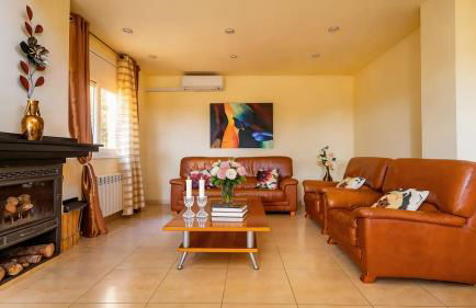 Villa Sitges Ilusión 15 minutes by car from Sitges Sleeps 16 people XXL swimming pool - Foto 54