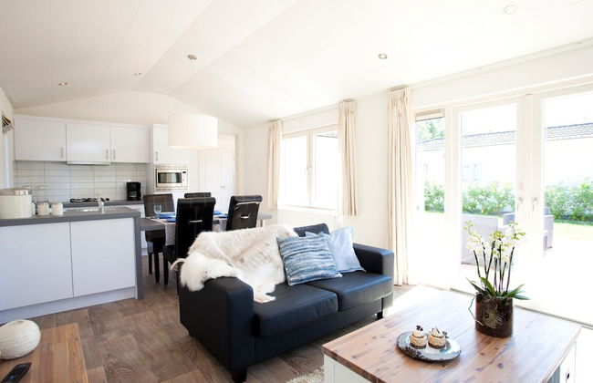 Nice Chalet Near the Golf Course in a Holiday Park - Foto 13