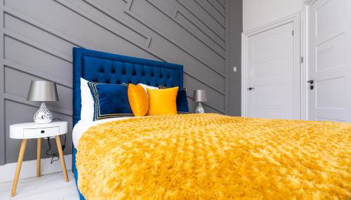 Cheerful 2 Bedroom Homely Apartment, Sleeps 4 Guest Comfy, 3x Double Bed, Parking, Free WiFi, Suitable For Business, Leisure Guest,Glasgow, Glasgow West End, Near City Centre, Perfect For Common Wealth Games 2026 - Foto 1