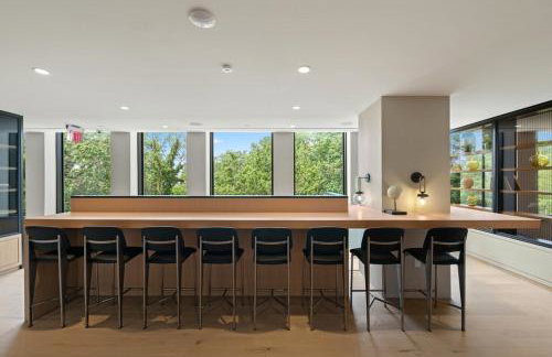 Modern Studio Oasis with High End Amenities - Photo 24