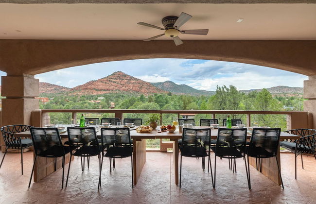 Pyramid by Avantstay Luxe Sedona Mansion w/ Views, 7mins to Downtown - Photo 1