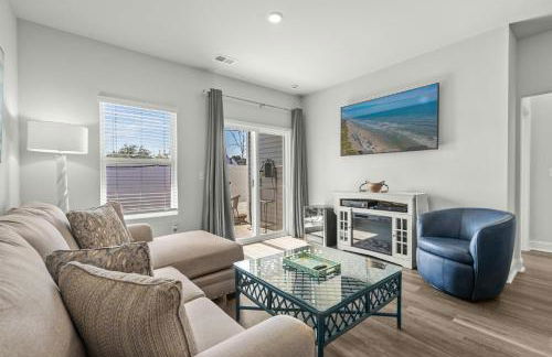 Little River 3BR Villa with Outdoor Movies & Fire Pit, Indoor Fire Place, Arcades, & Beach! - Foto 6