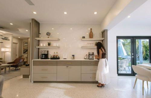 Tiki Hut Paradise Mins to Beach w Fire Pit - Foto 16