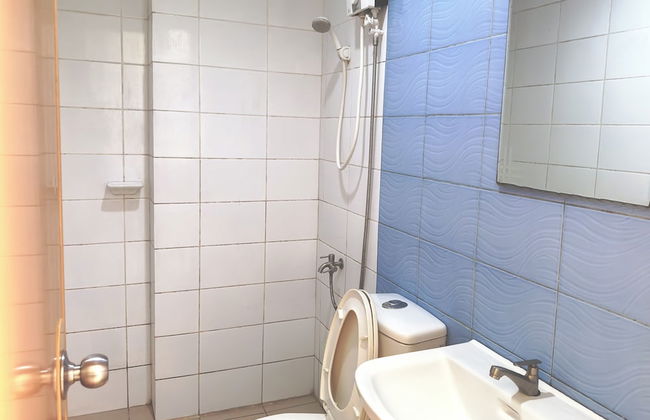 Maple Residences - Photo 10