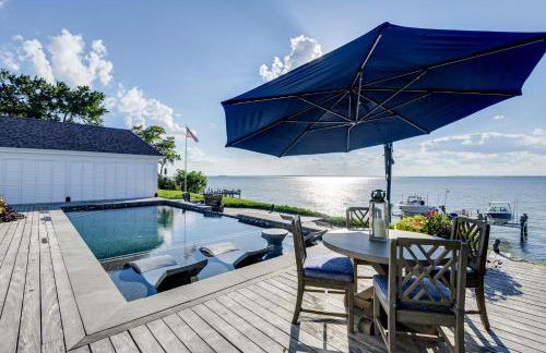 Pool and Stunning Water Views Kent Island Home! - Foto 1