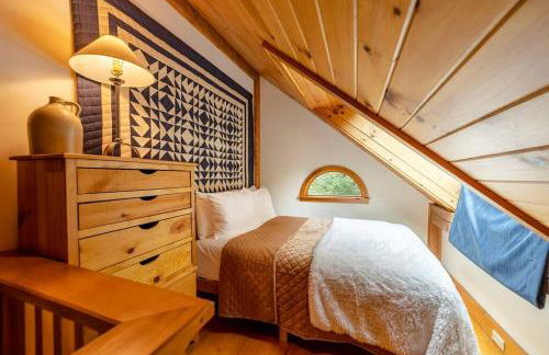 Green Mountain base camp for year-round adventure! - Photo 8