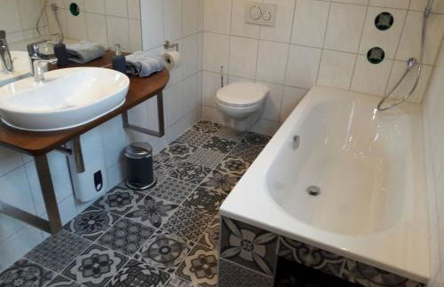 Holiday Home Freistehendes Nurdachaus im Ferienpark Schellbronn by Interhome - Foto 6