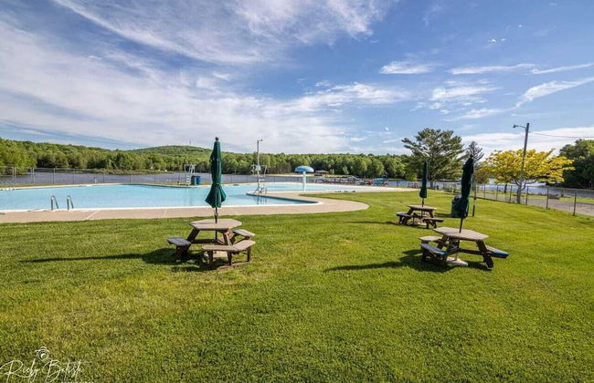 Arrowhead Lake Retreat by Avantstay Shared Pool, Game Room, Firepit - Foto 32