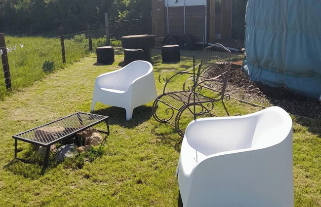 Beautiful Rural Yurt With Wood Fired hot tub - Foto 16