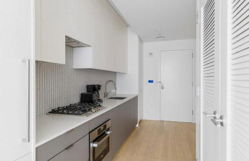 Blueground Chelsea rooftop pool nr High Line NYC-2148 - Foto 6