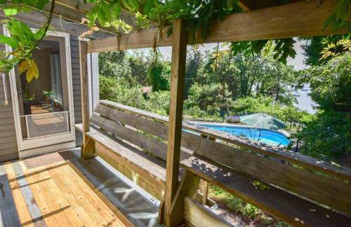 Stunning Home with In-Ground Pool - Photo 39