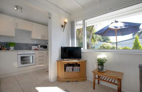 Lucy Lou, charming holiday bungalow in Devon - Photo 12