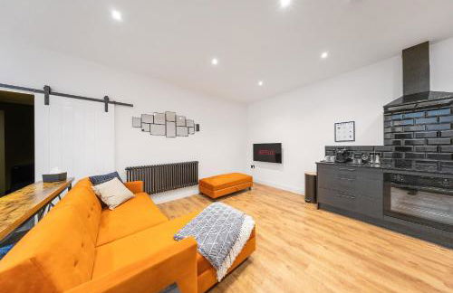 Elevated Escape - Hot tub, sauna, rooftop terrace - Foto 27