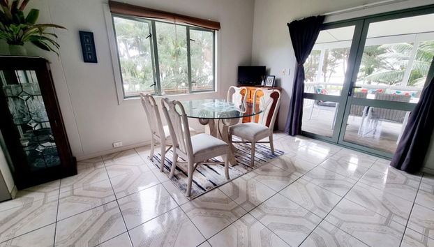 Natura Nikao Beach Villa - Foto 5, Servicio de comidas en la habitación