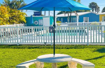 Poolfront Cottage Near Beach with Full Kitchen! - Foto 17