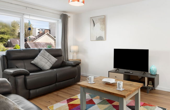 Ty Hapus - Close to Beach and Town - Photo 8