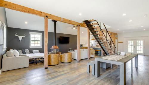 Orangeville Vacation Rental with On-Site Creek! - Foto 2