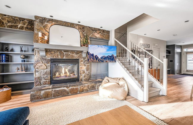 Vista at Big White Amazing Location View - Photo 28