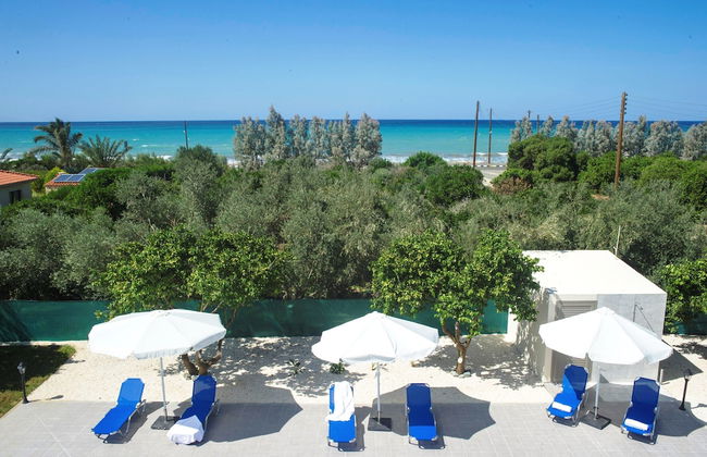 Stunning new Beach Front Villa,1st Line to the Beach, Large Pool, Wonderful Area - Foto 51