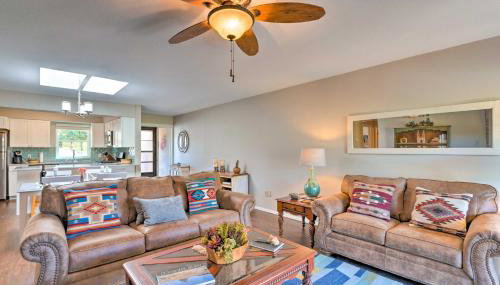Bright Ruidoso Condo w/ Deck & Golf Course Views! - Foto 5