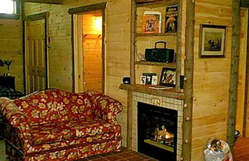 All Season Romantic One-Room Cabin on Moody Pond, in Upstate New York - Foto 7