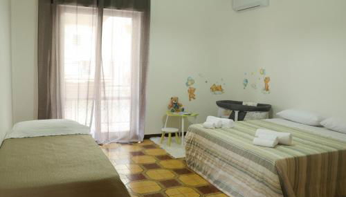 5 Minutes' Walk from the Beach, with Two Bedrooms - Foto 3, towels