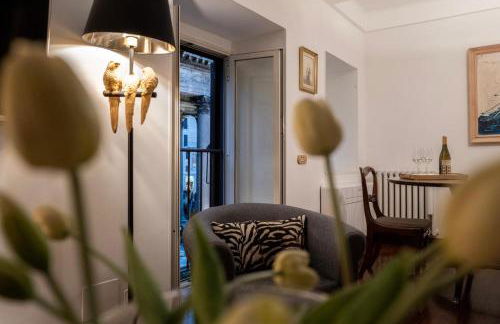 The Pantheon view in the heart of Rome - Photo 3