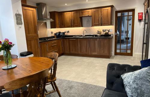 The Brook House - Spacious 3 Bed Home From Home in Burton - Foto 7